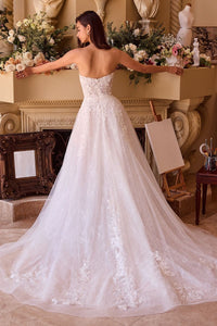 Calla - Romantisches Brautkleid mit floraler Spitze