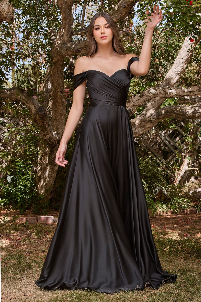 Isabella, Elegantes A-Linien-Abendkleid aus Satin