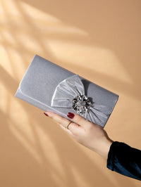 Elegante Mini-Handtasche mit Schleife