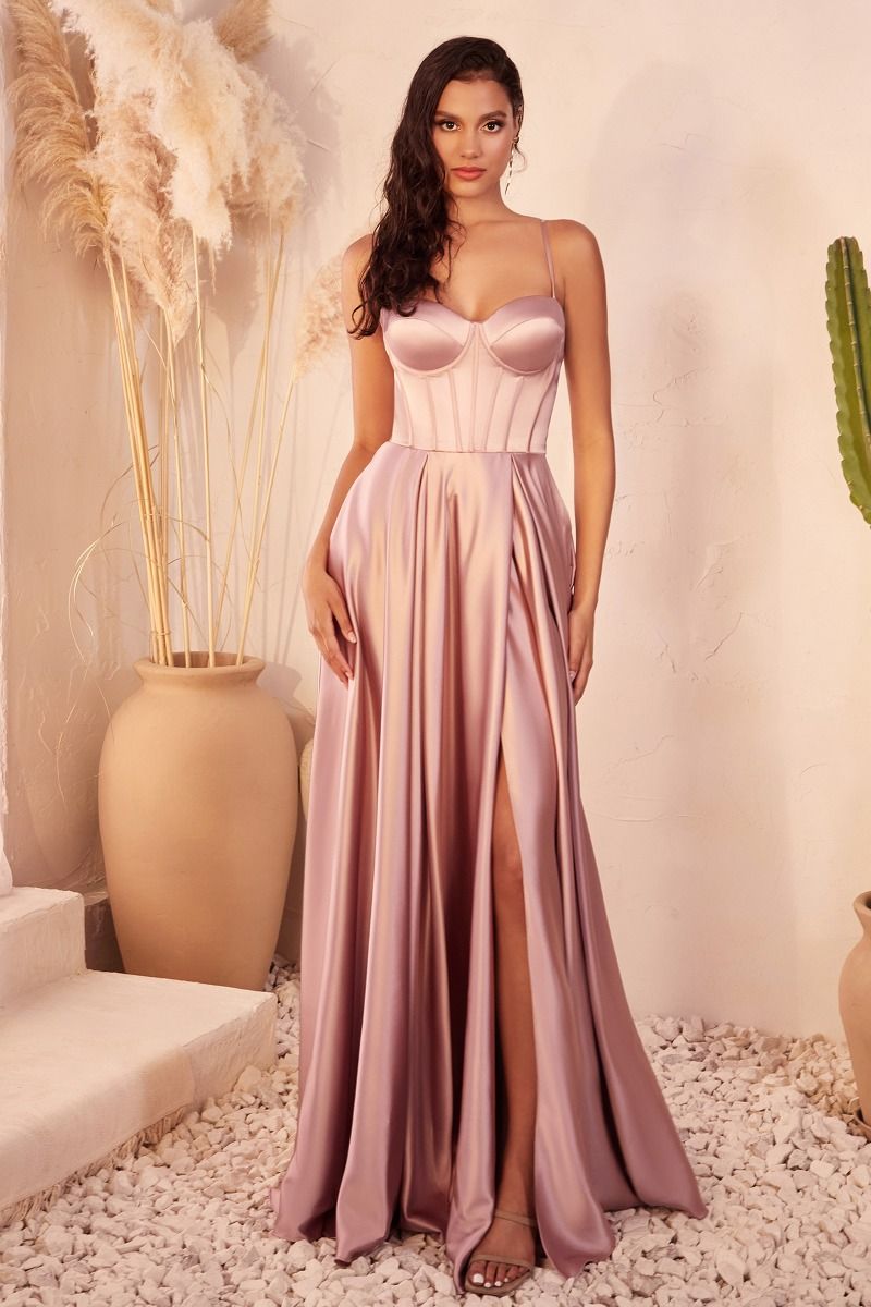 Daniela - Abendkleid Ein Hauch von Luxus und Eleganz