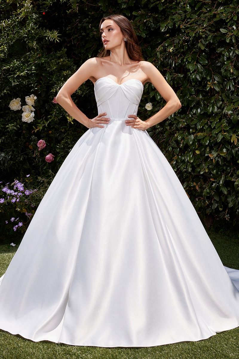 Brautkleid Helena – Luxuriöses Satin-Ballkleid